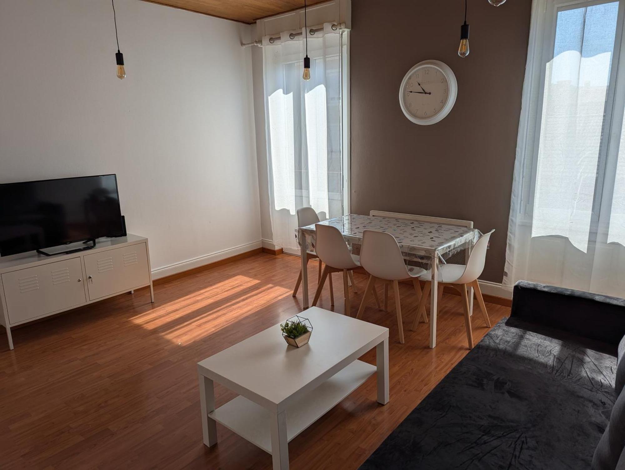 Le Mirage - Appartement 2 Chambres, Salon, Cuisine Equipee, Parking Et Wifi Gratuit Mulhouse Eksteriør billede